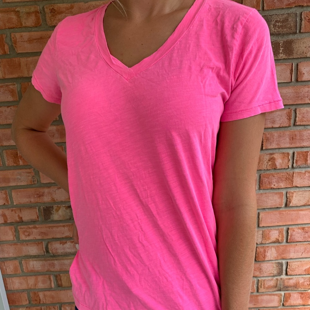 Hot pink vneck - Picture 2 of 4